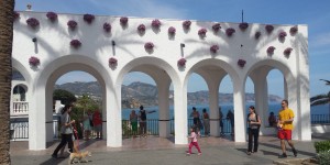 Blomsterprakt i Nerja